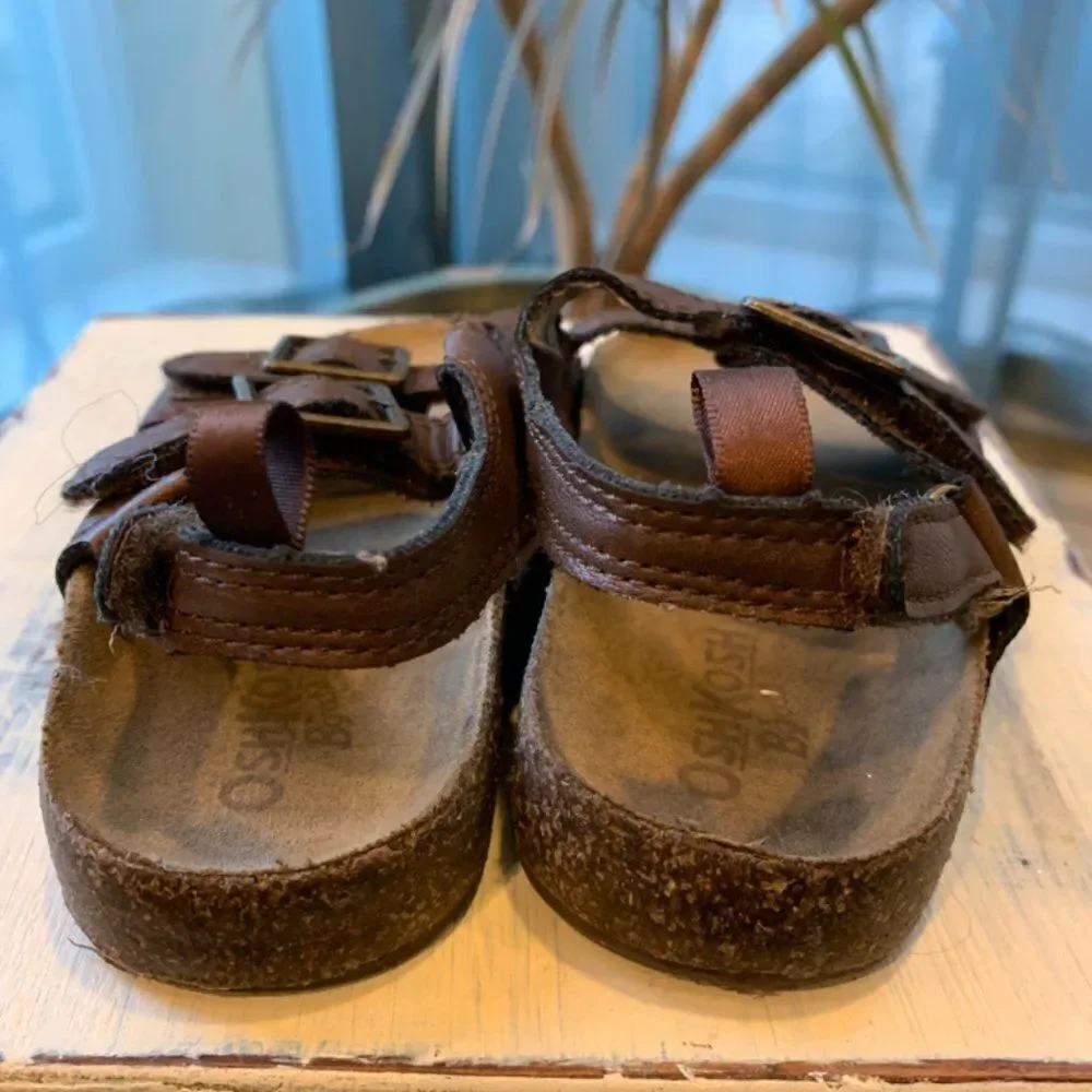 OshKosh Birkenstock Style Sandal. Size 7